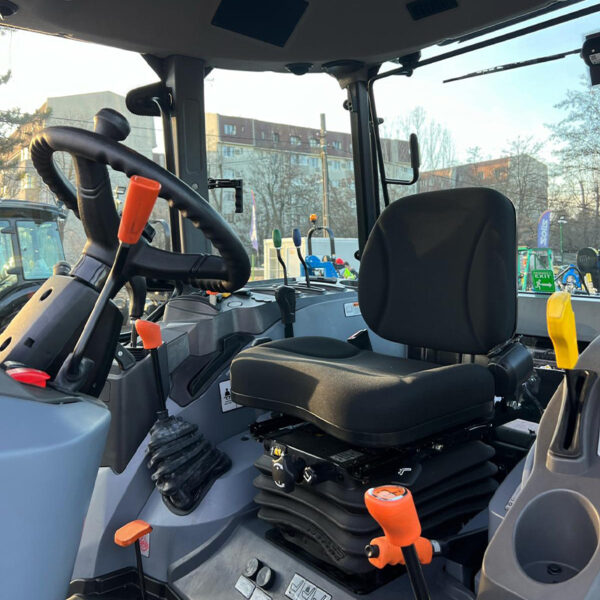 TRACTOR SOLIS S50 PANTHER BLACK - imagine 6